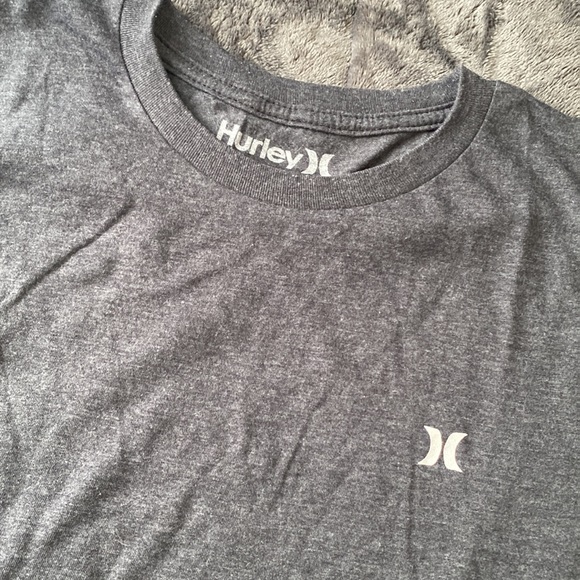 Hurley t shirt - Picture 2 of 3